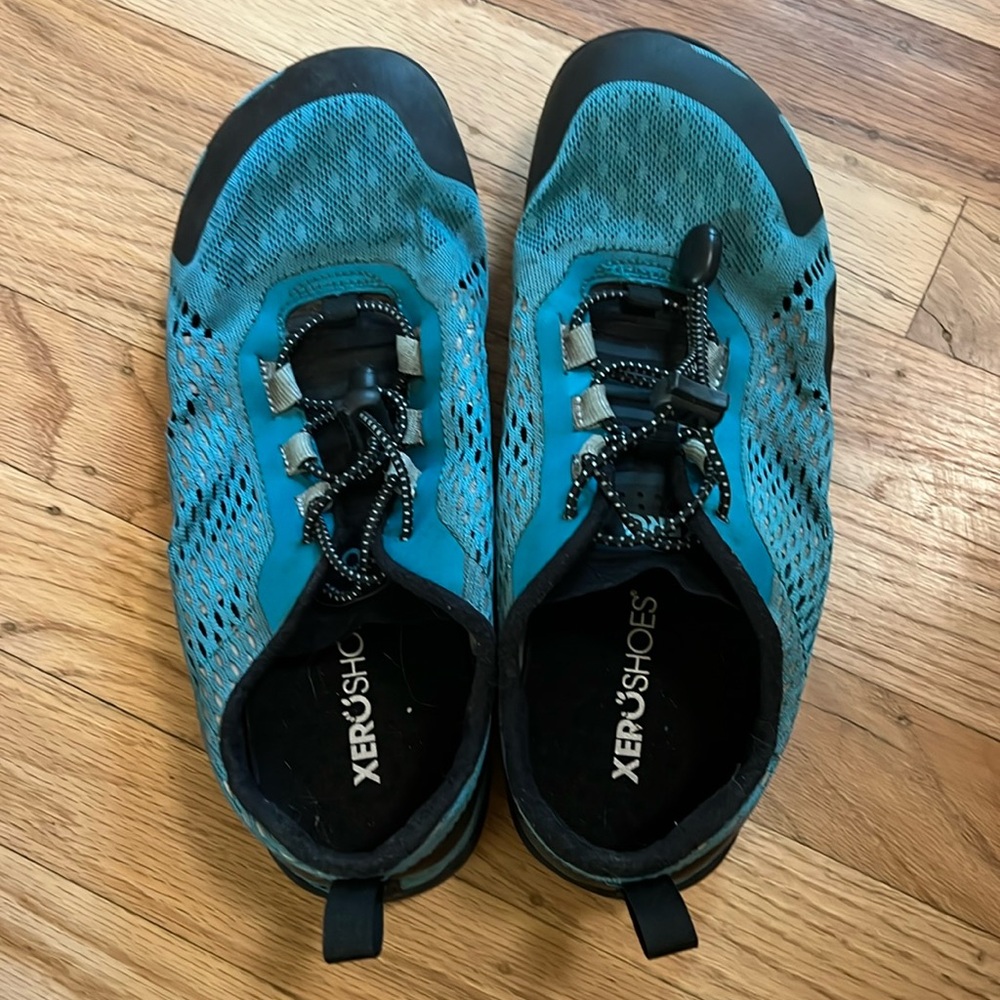 Xero aqua sports women’s size 8